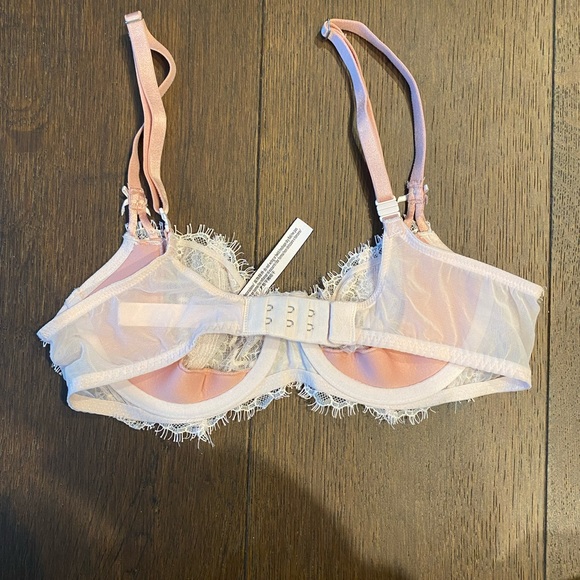Victorias Secret baby pink bralette with underwire and lace - size 34B - Picture 3 of 4